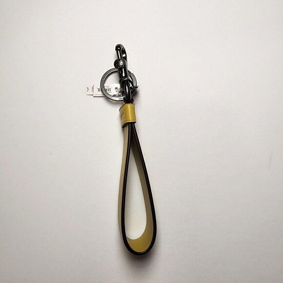 NWT Coach CH075 Loop Key Fob In Refined Leather Chartreuse - Picture 2 of 3